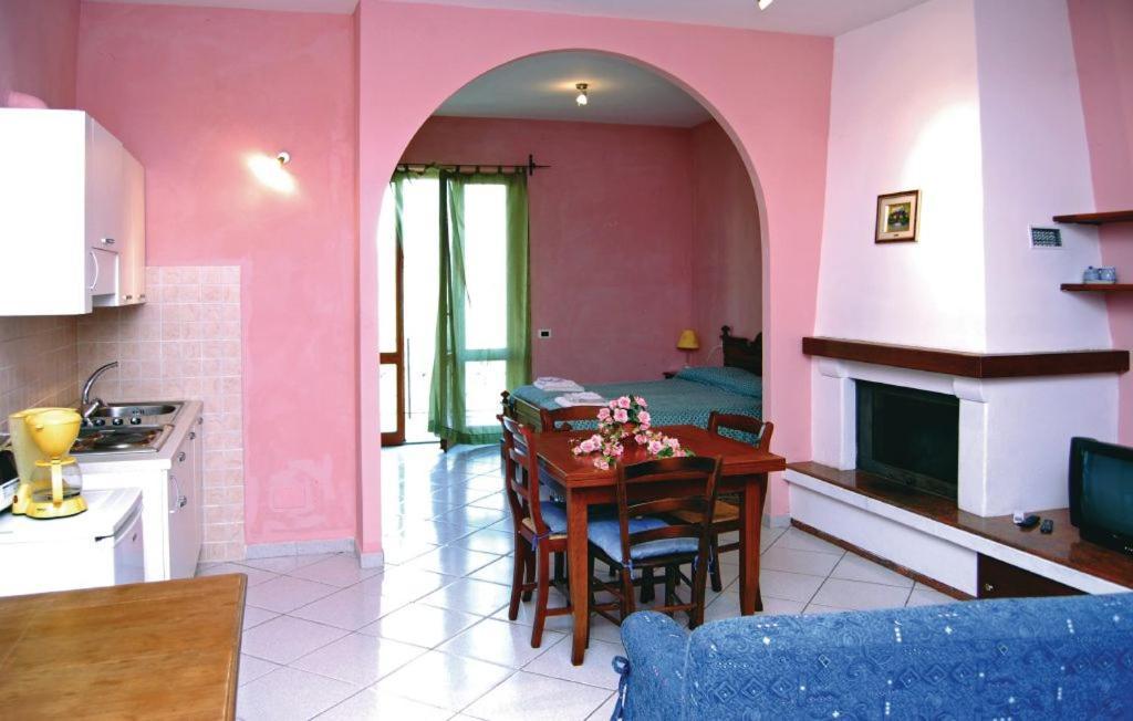 Hostal Borgo Nuovo San Martino Ambra Exterior foto