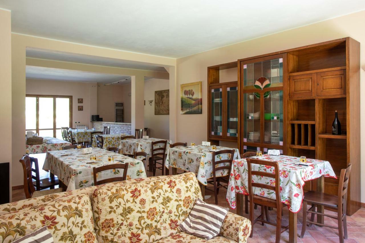 Hostal Borgo Nuovo San Martino Ambra Exterior foto